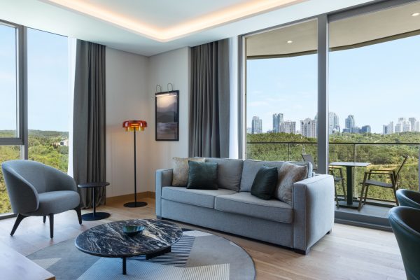 MEA_ISTVV_EZBR_Living Room_1