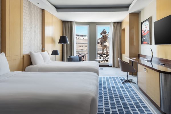 MH_SKPMC_Square view room with twin beds